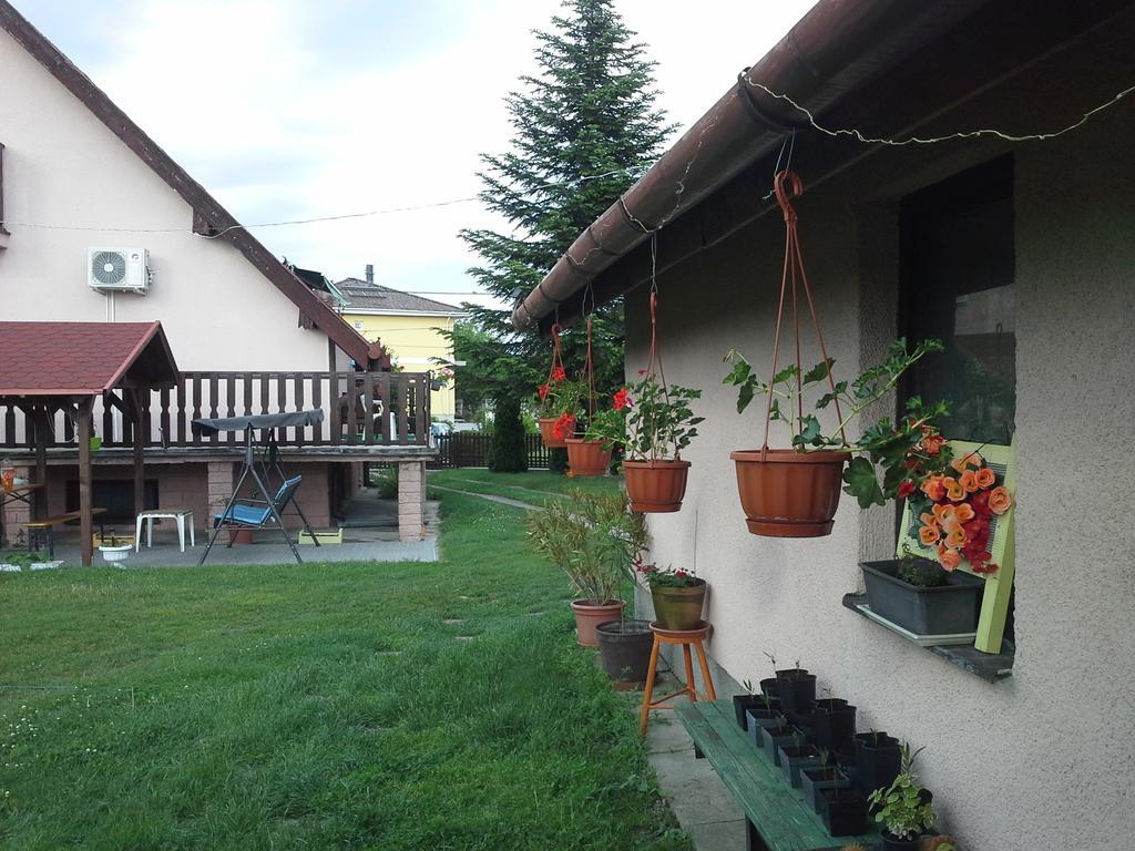 Utulny Privat Lägenhet Veľký Meder Exteriör bild