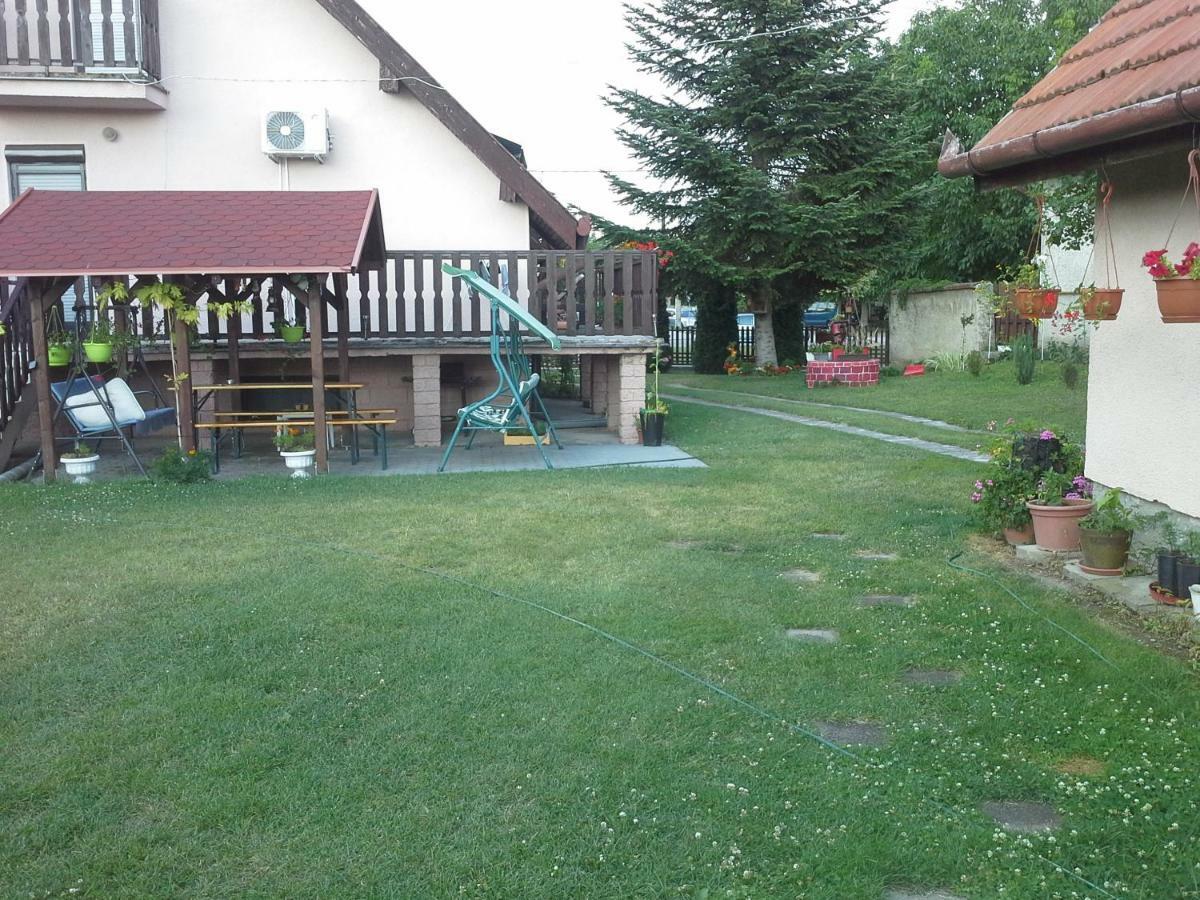 Utulny Privat Lägenhet Veľký Meder Exteriör bild